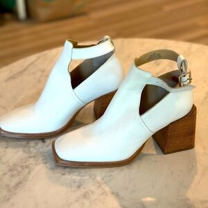 Free People Brady Buckle Boots sz 39